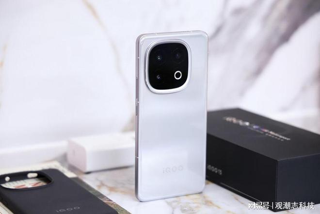 ：顶着标准版之名履行Pro版之实凯发首页登录iQOO 13评测(图4)